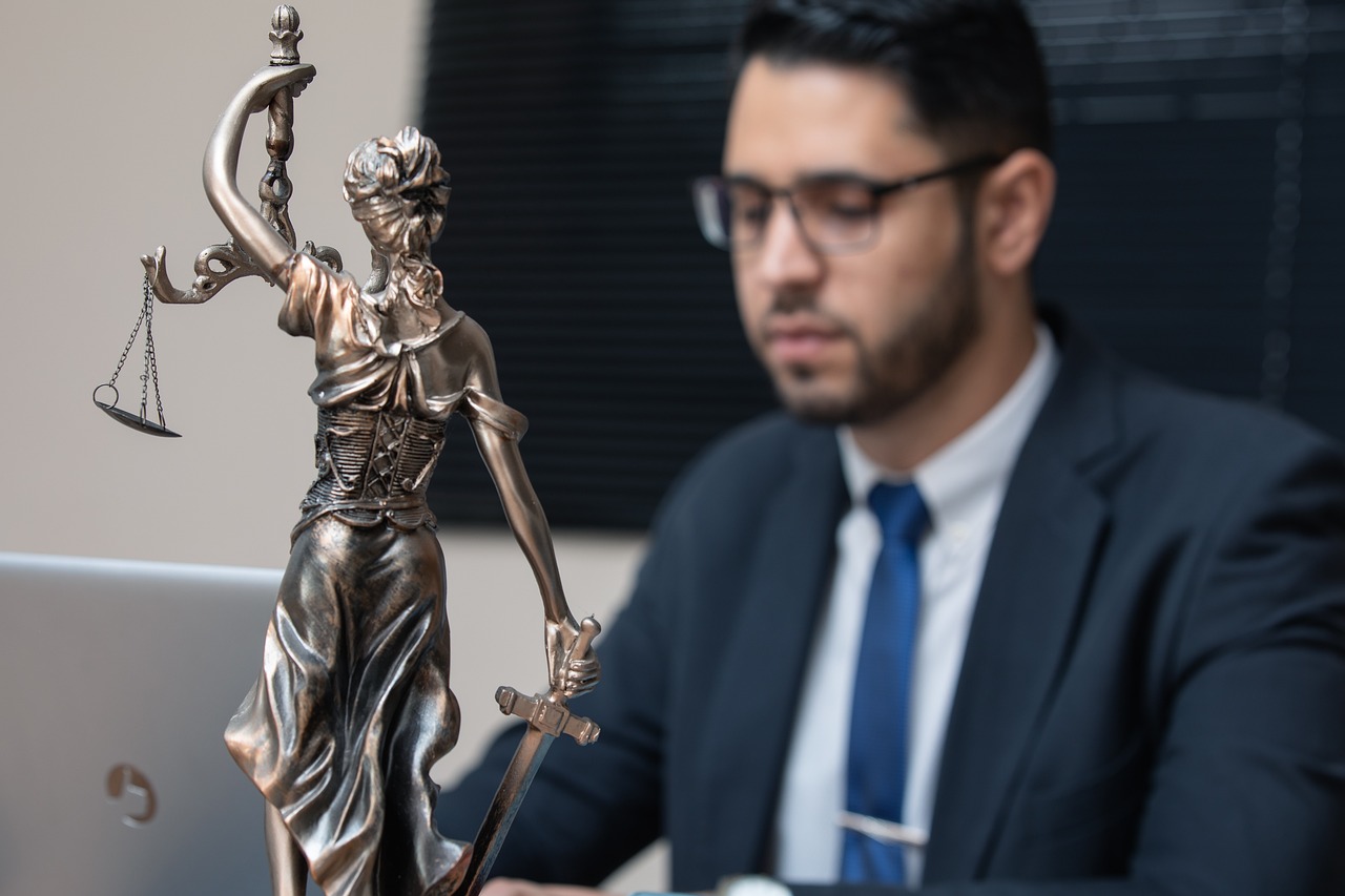When You Need a Divorce Lawyer: A Complete Guide